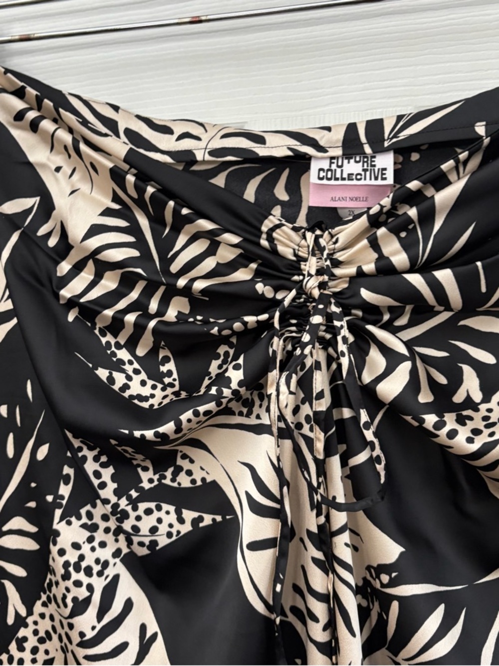 NWT Future Collective Halter Dress Size 2X - Picture 6 of 8
